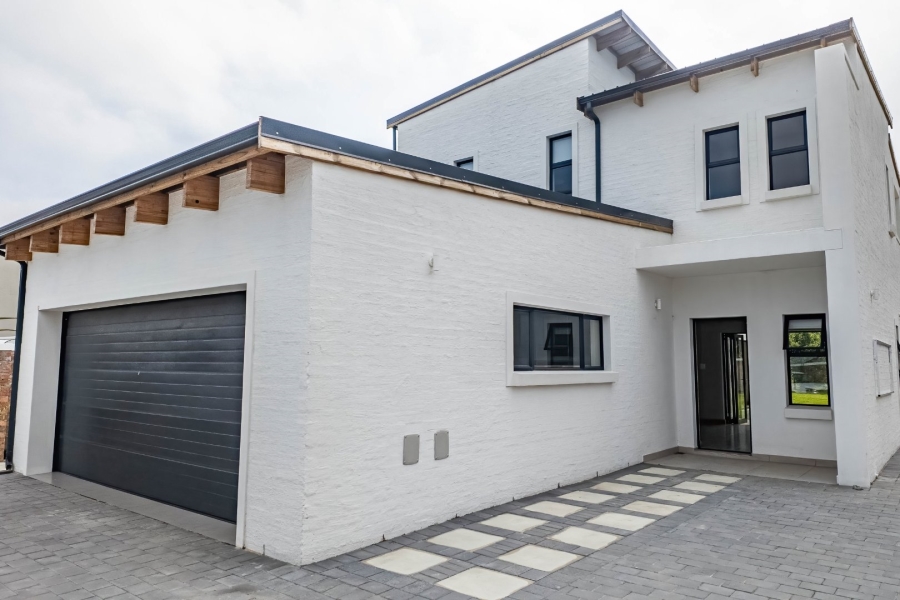 3 Bedroom Property for Sale in King George Park Western Cape